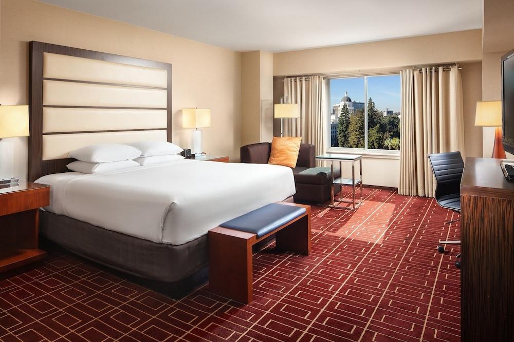 Hyatt Regency Hotel 4*